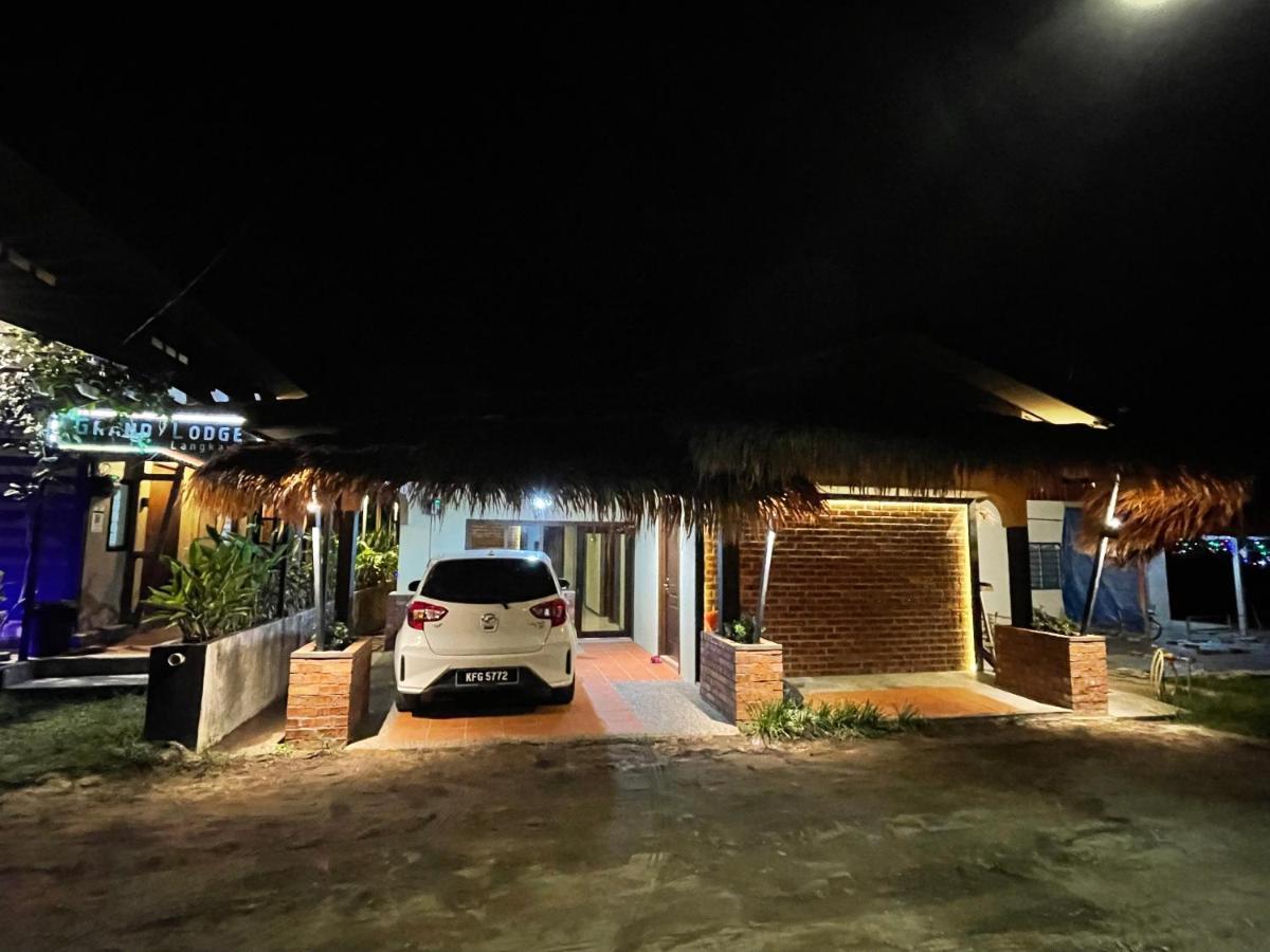 Grand Lodge Langkawi Pantai Cenang  Exterior foto